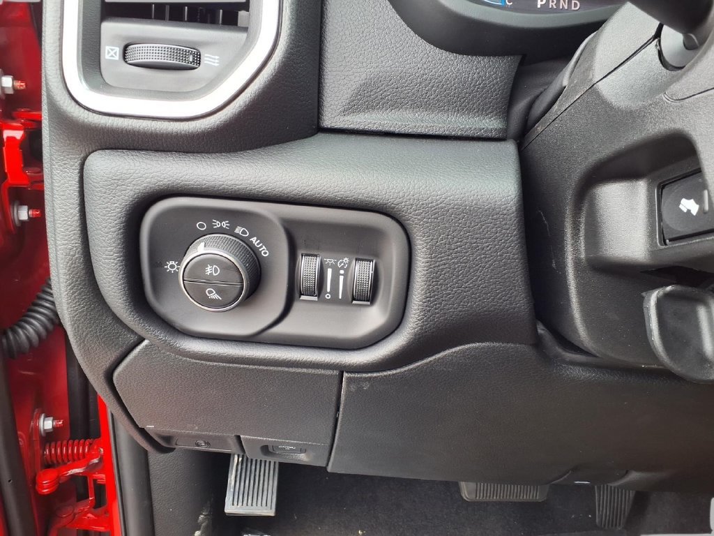 New 2027 RAM 2500 Laramie w/ Night Edition AWD/4WD image 15