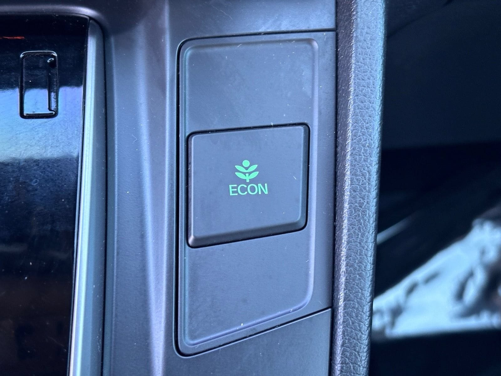 Certified 2019 Honda CR-V EX image 32
