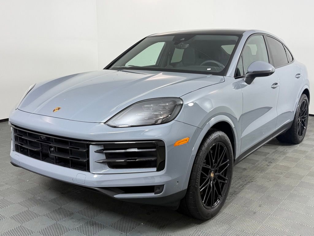 Certified 2025 Porsche Cayenne Coupe image 1