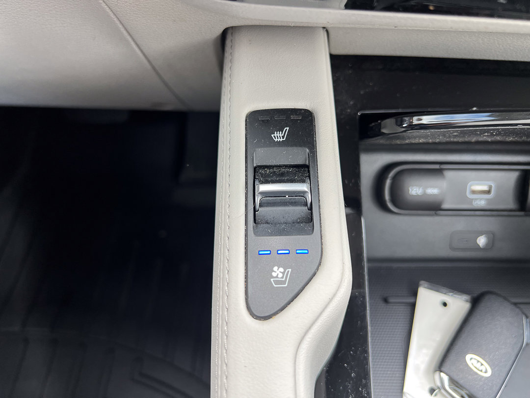 Used 2020 Kia Telluride EX w/ EX Premium Package AWD/4WD image 29