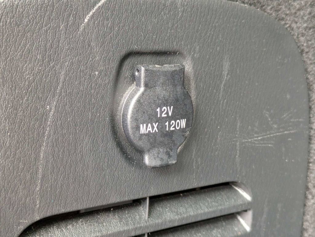 Used 2020 Nissan Pathfinder SV image 14