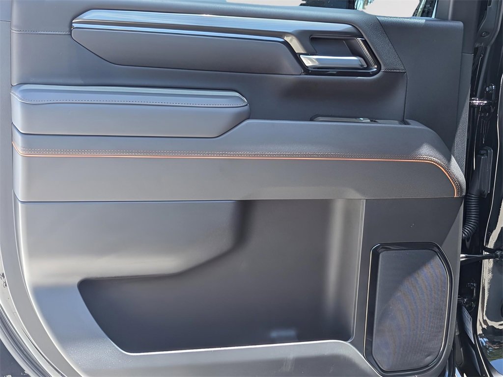 New 2025 GMC Sierra 2500 AT4 w/ AT4 Premium Plus Package image 13