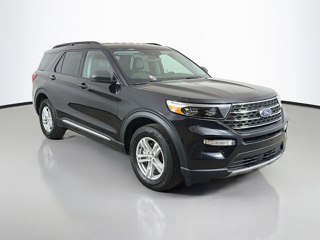 Used 2024 Ford Explorer XLT w/ Equipment Group 202A AWD/4WD image 41