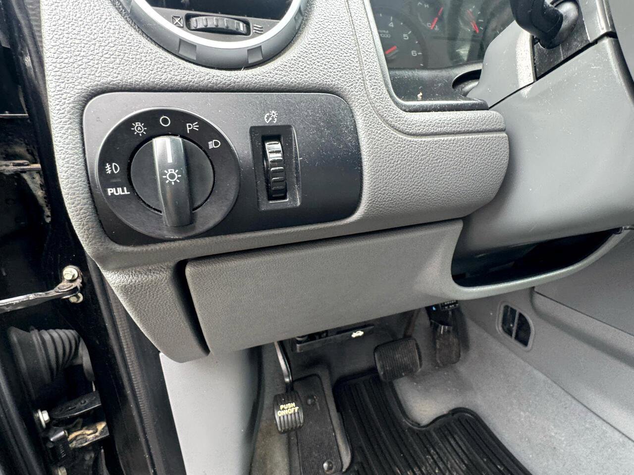 Used 2006 Ford Freestyle SEL image 27