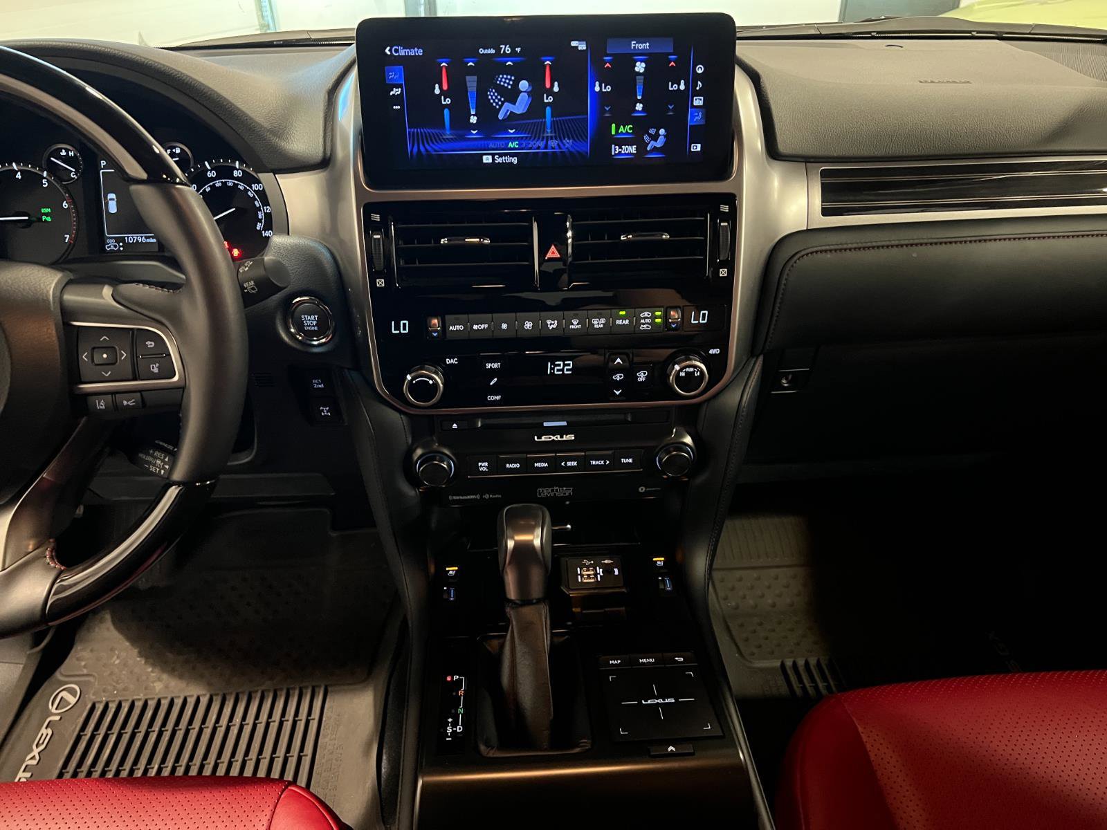 Used 2023 Lexus GX 460 Luxury w/ Sport Design Package AWD/4WD image 16