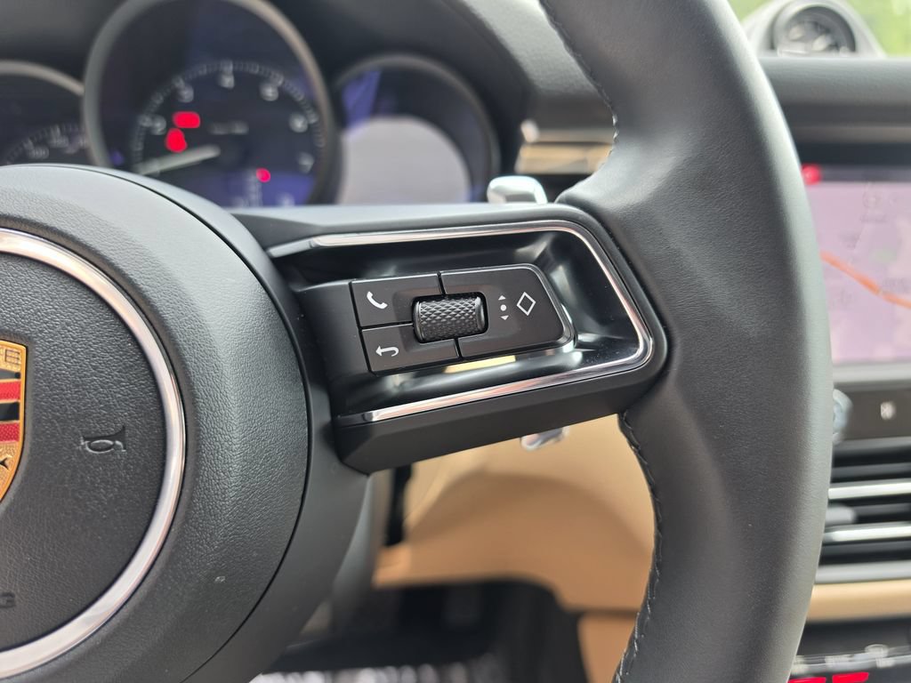 Used 2026 Porsche Macan AWD/4WD image 29