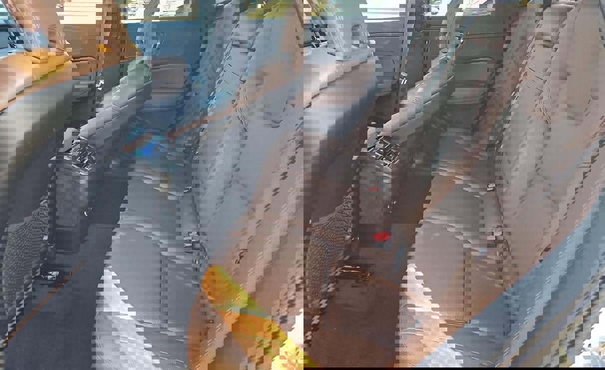 Used 2019 Volvo XC60 T5 Inscription w/ Protection Package Premier image 9