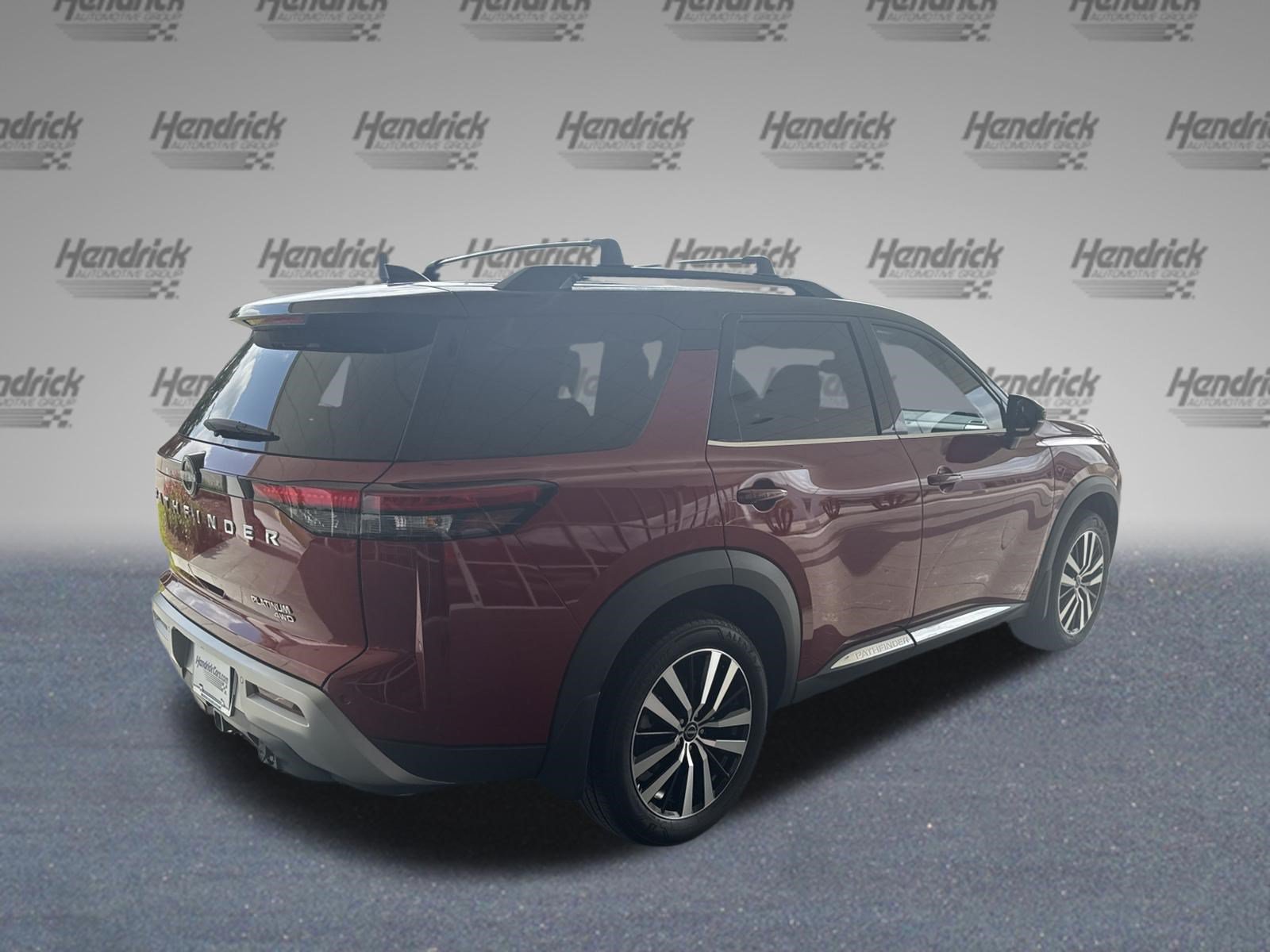 Used 2023 Nissan Pathfinder Platinum w/ Cargo Package AWD/4WD image 9