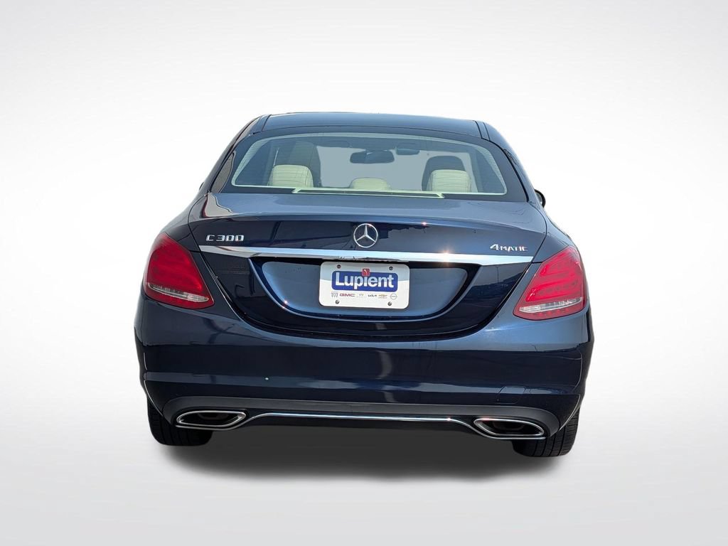 Used 2015 Mercedes-Benz C 300 4MATIC Sedan image 4
