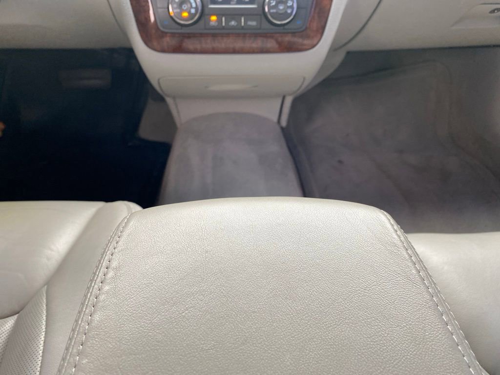 Used 2007 Cadillac DTS Luxury I w/ Trunk Convenience Package image 14