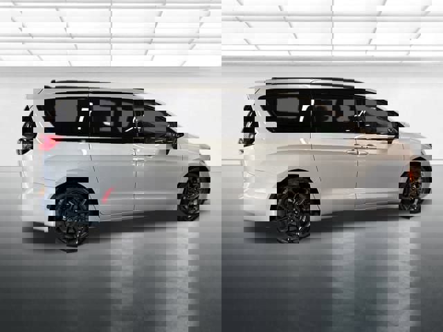 New 2026 Chrysler Pacifica Select image 7