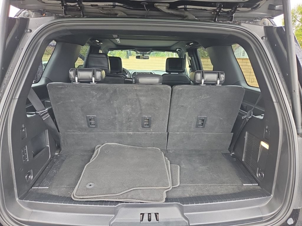 Used 2018 Ford Expedition Limited w/ Equipment Group 301A AWD/4WD image 12