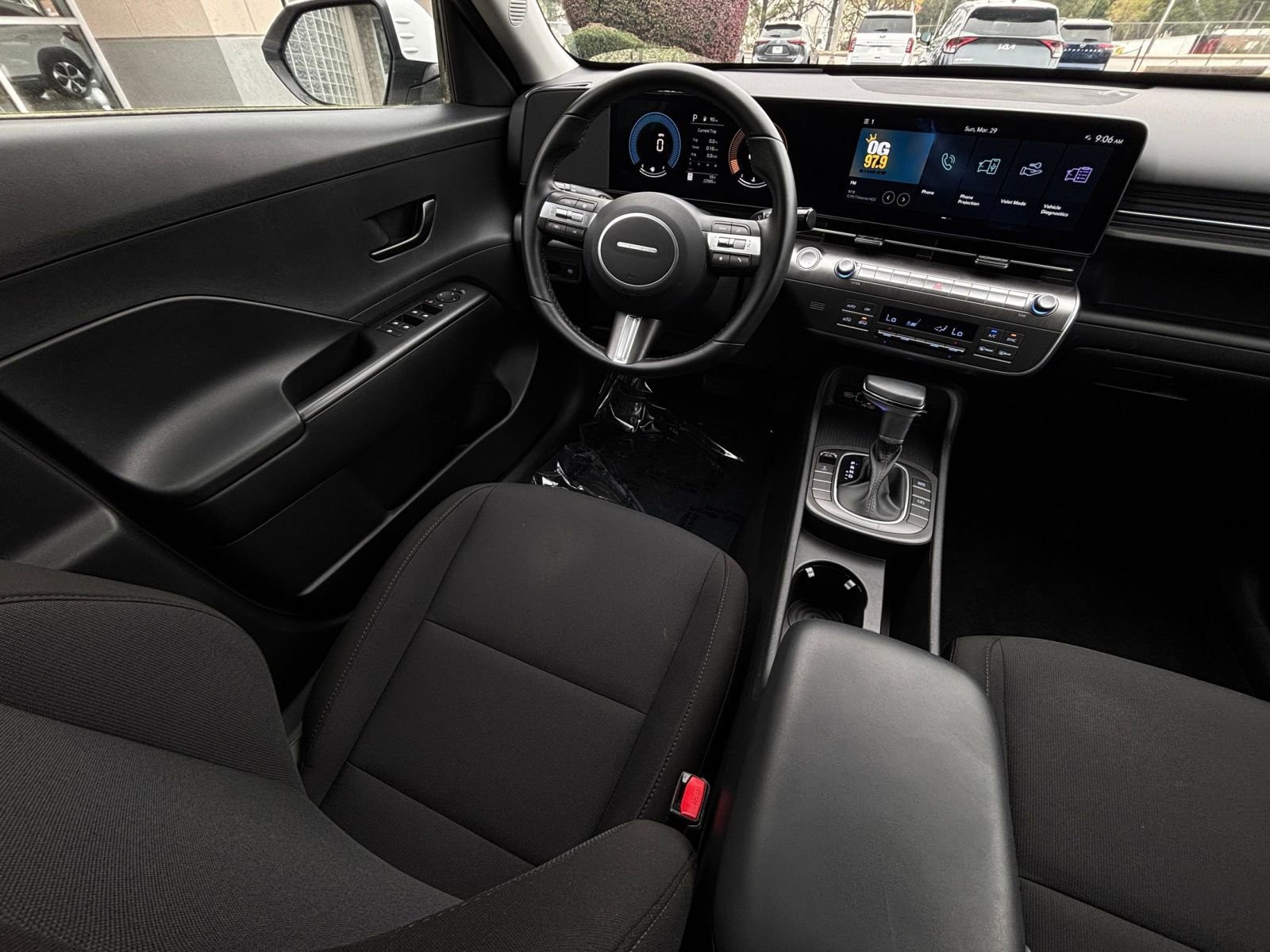 Used 2025 Hyundai Kona SEL image 36