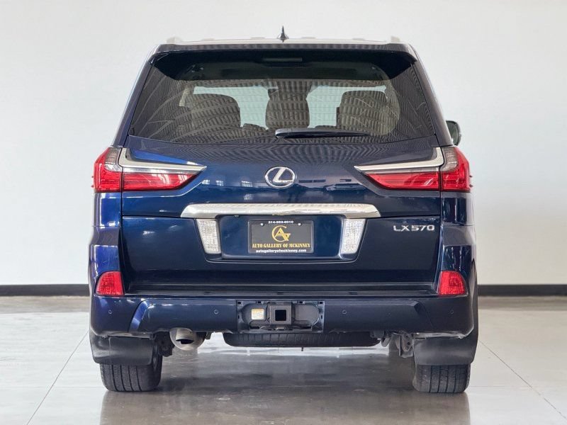 Used 2016 Lexus LX 570 4WD w/ Luxury Package image 6