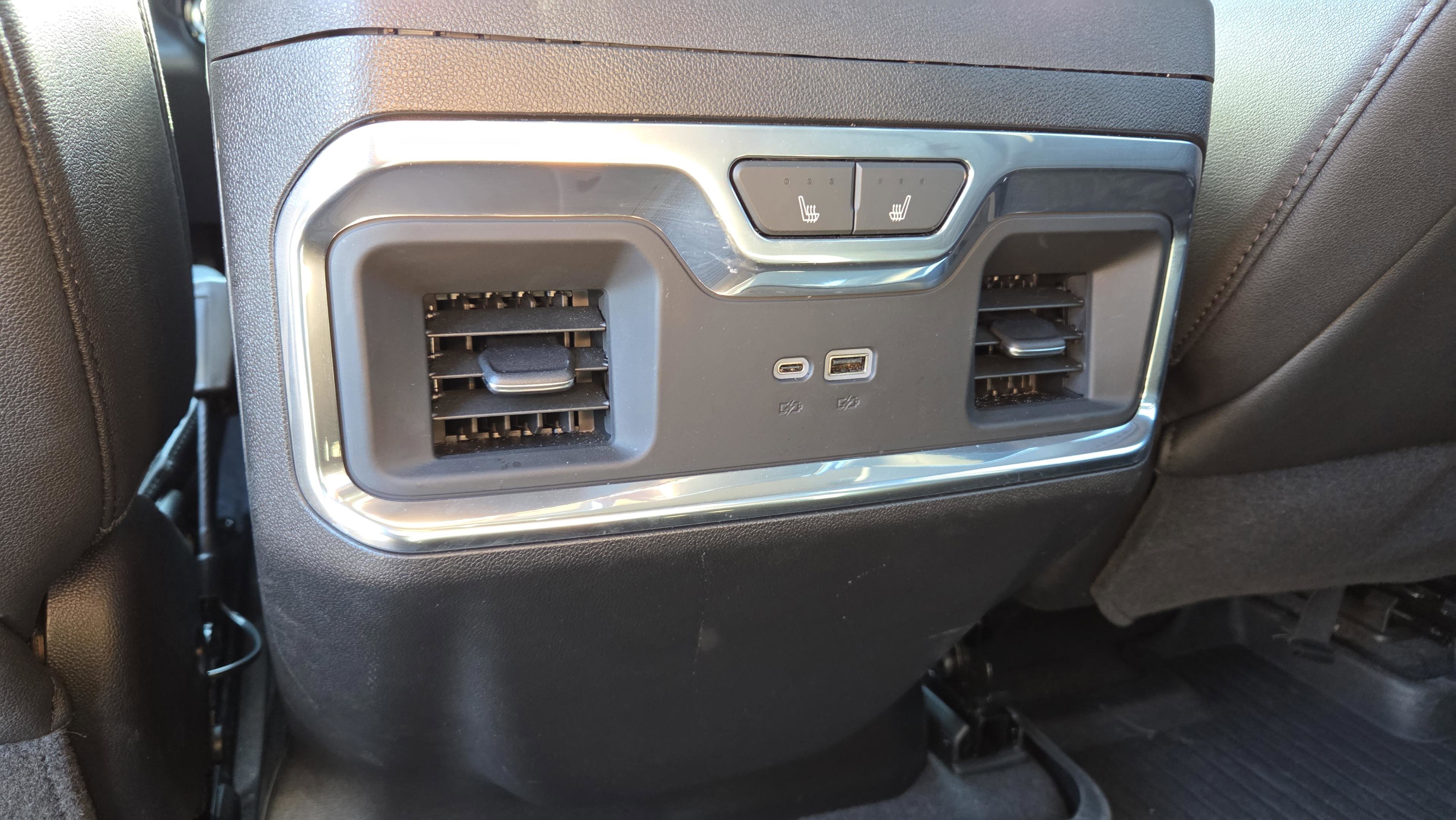 Used 2024 Chevrolet Silverado 2500 LTZ w/ LTZ Premium Package image 15