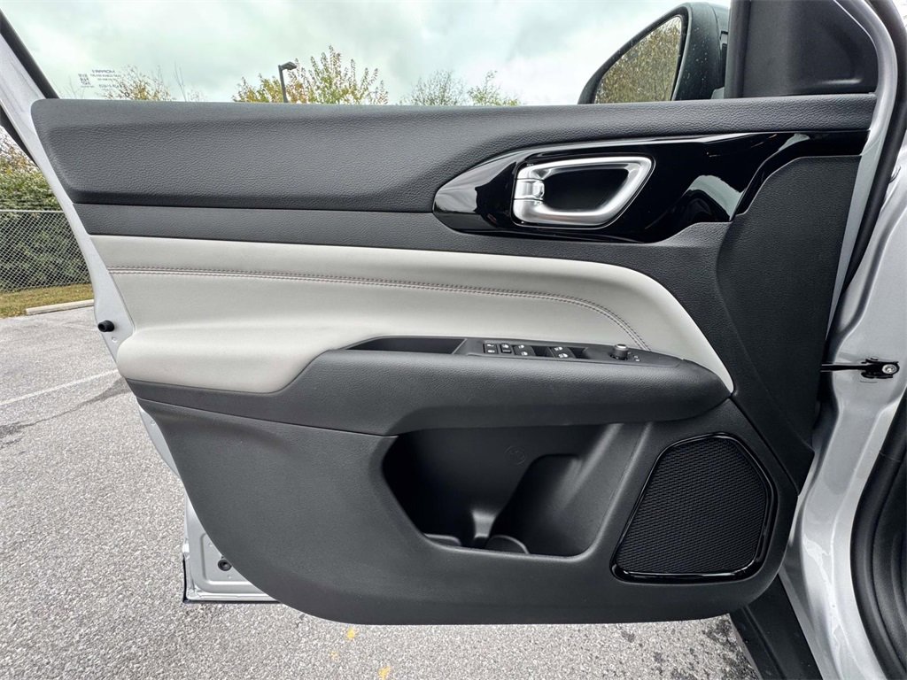 New 2026 Jeep Compass Limited image 26