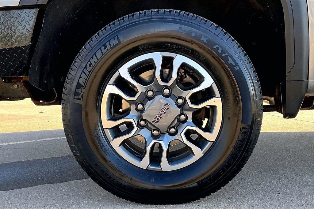 Used 2024 GMC Sierra 2500 SLE w/ SLE Convenience Package image 11
