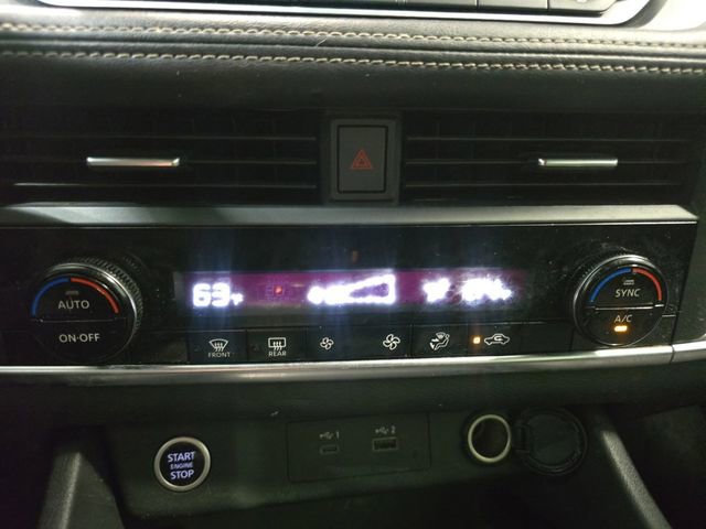 Used 2023 Nissan Rogue SV image 4