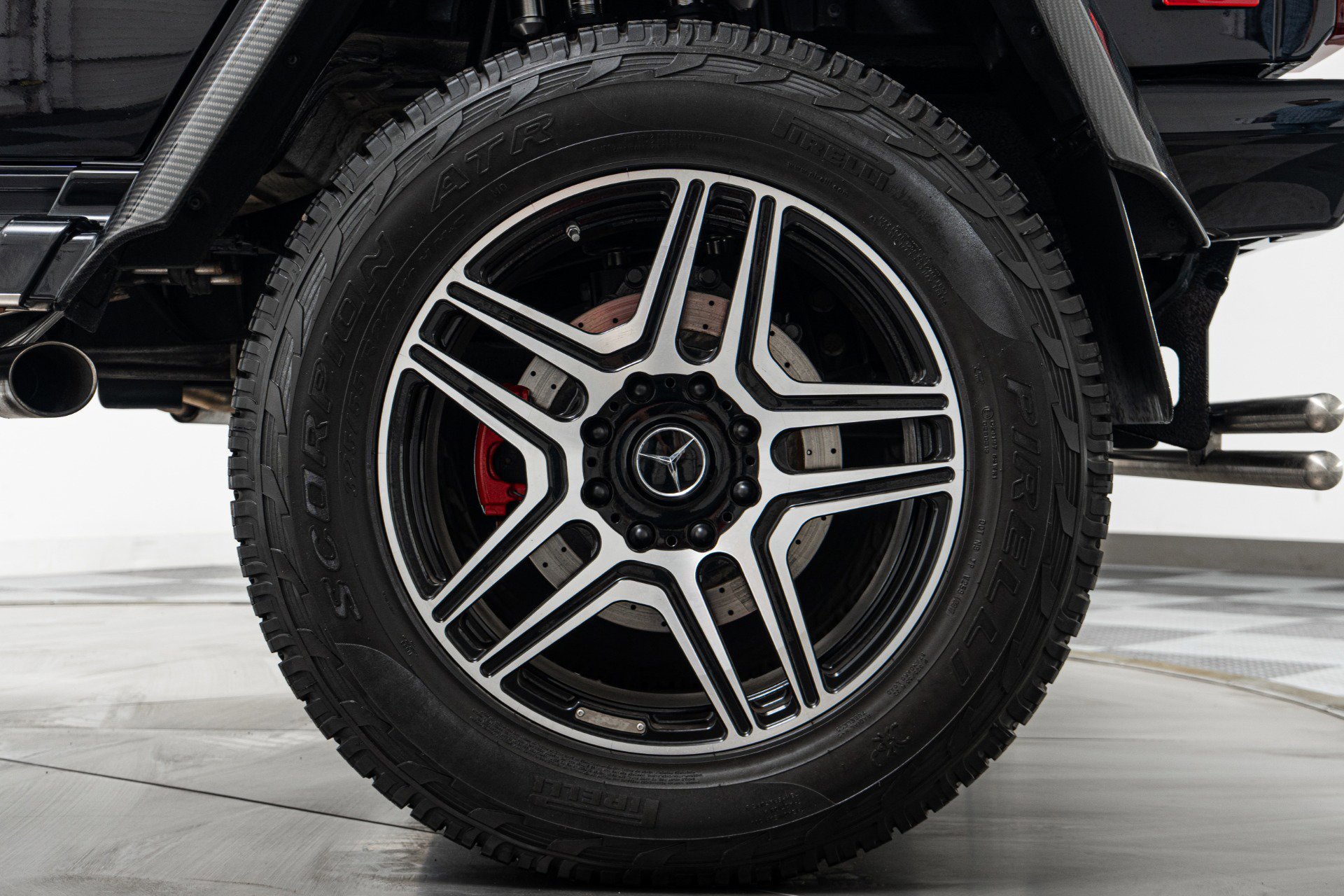 Used 2018 Mercedes-Benz G 550 Squared image 11