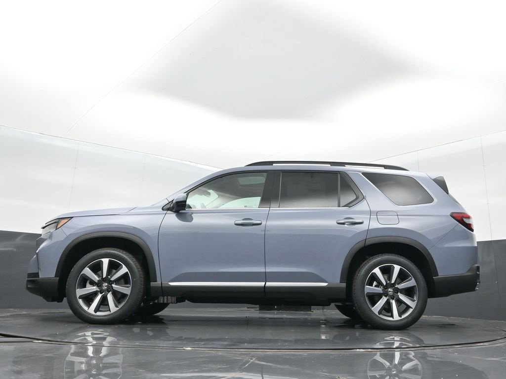 New 2025 Honda Pilot Touring image 14