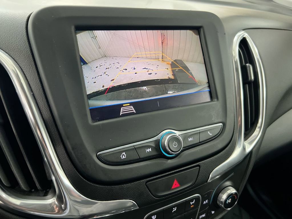Used 2020 Chevrolet Equinox LT w/ Driver Convenience Package image 15