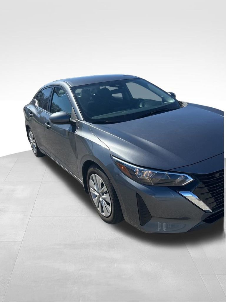 Used 2025 Nissan Sentra S image 11