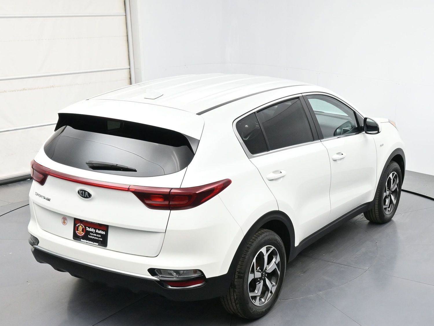Used 2022 Kia Sportage LX AWD/4WD image 34