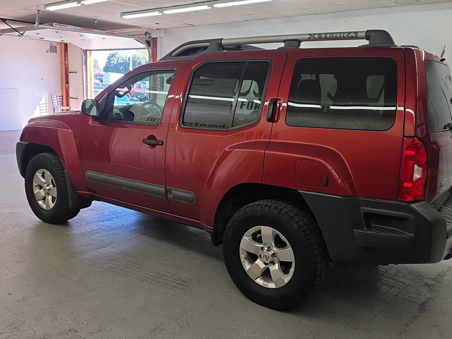 Used 2013 Nissan Xterra S AWD/4WD image 3