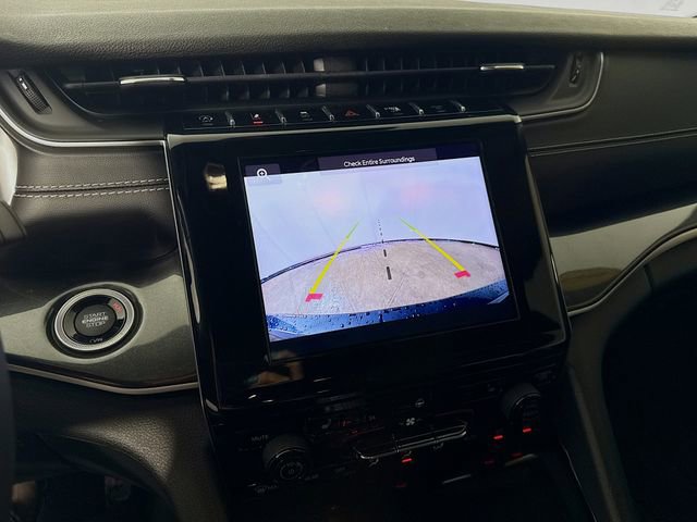 Used 2023 Jeep Grand Cherokee L Laredo image 13