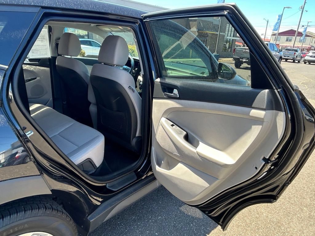 Used 2019 Hyundai Tucson SE AWD/4WD image 25