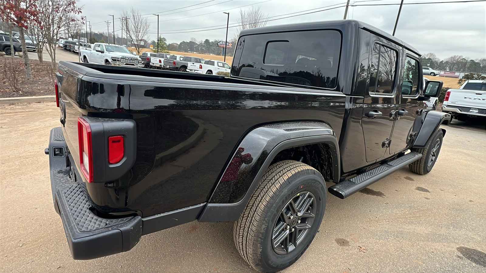 New 2026 Jeep Gladiator Sport AWD/4WD image 8