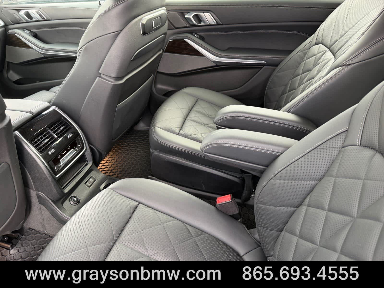 Used 2023 BMW X7 xDrive40i w/ Dynamic Handling Package AWD/4WD image 16