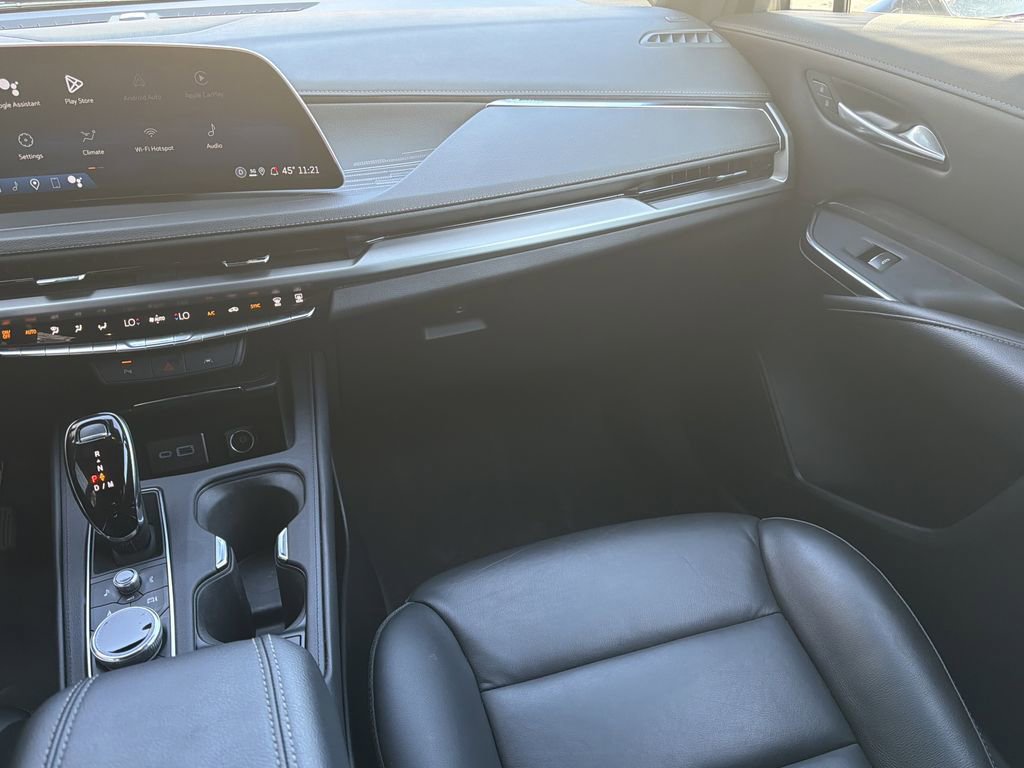 Certified 2025 Cadillac XT4 Premium Luxury image 24