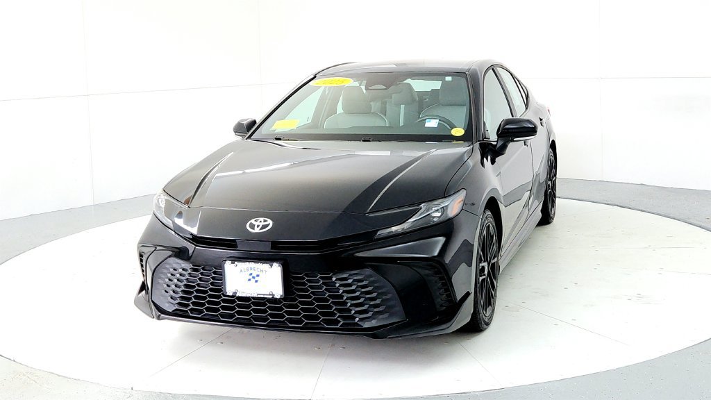 Certified 2025 Toyota Camry SE w/ Convenience Package AWD/4WD image 2