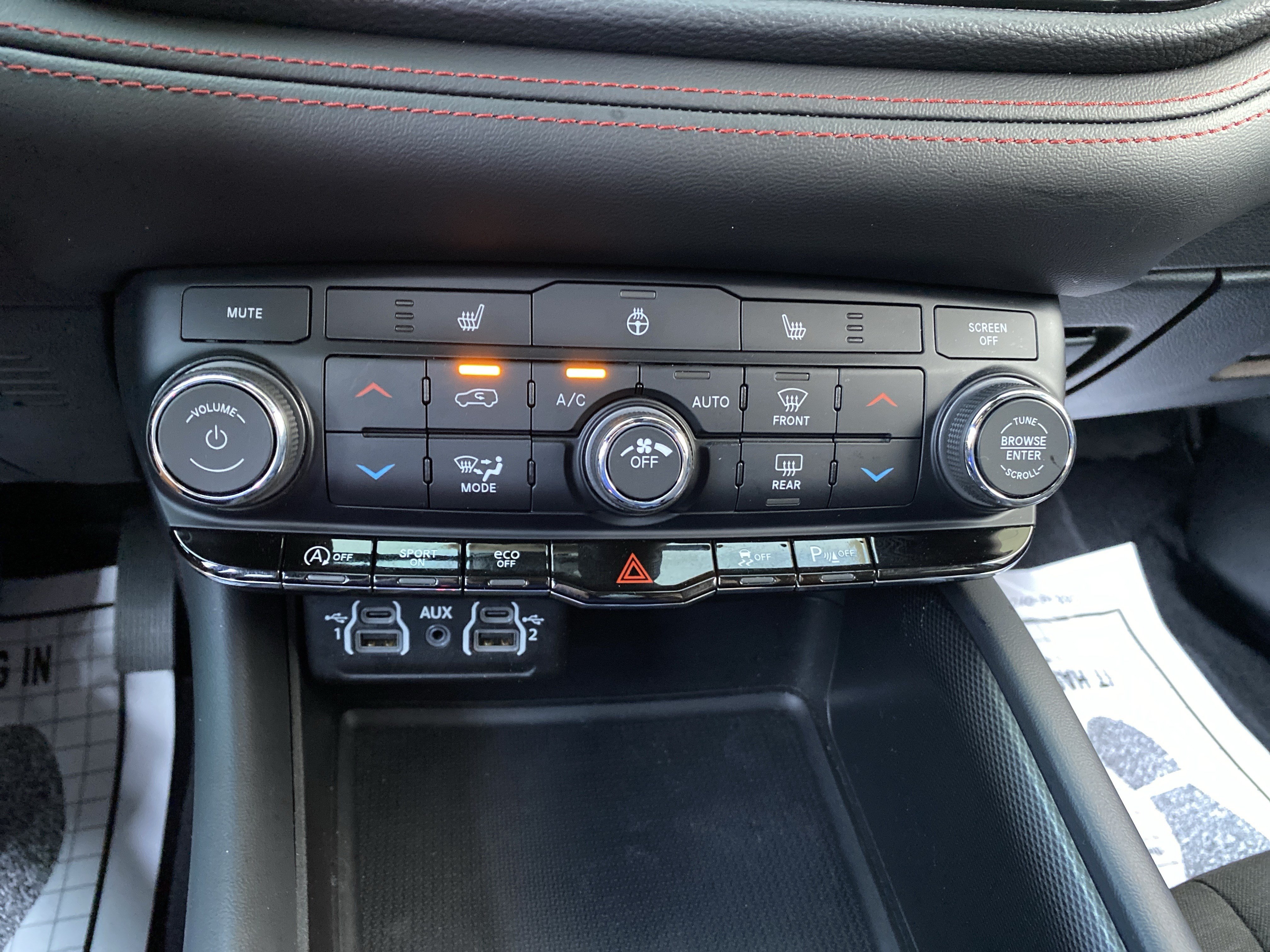 Used 2024 Dodge Durango GT w/ Blacktop Package RWD image 28