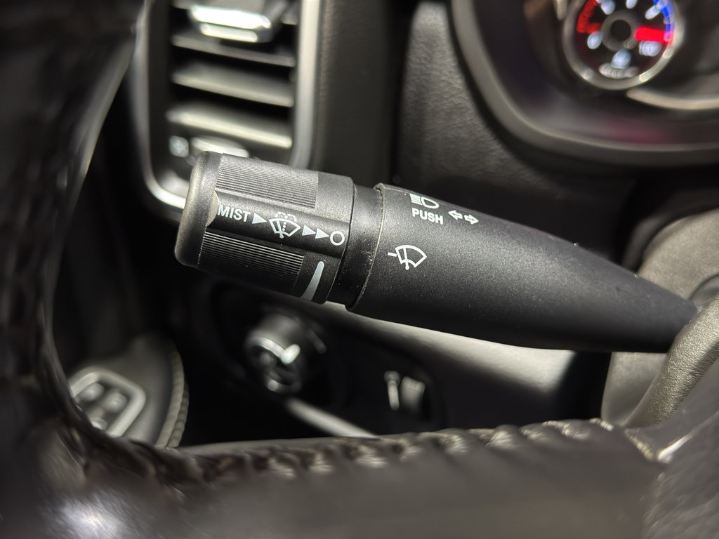 Used 2024 RAM 3500 Big Horn image 24