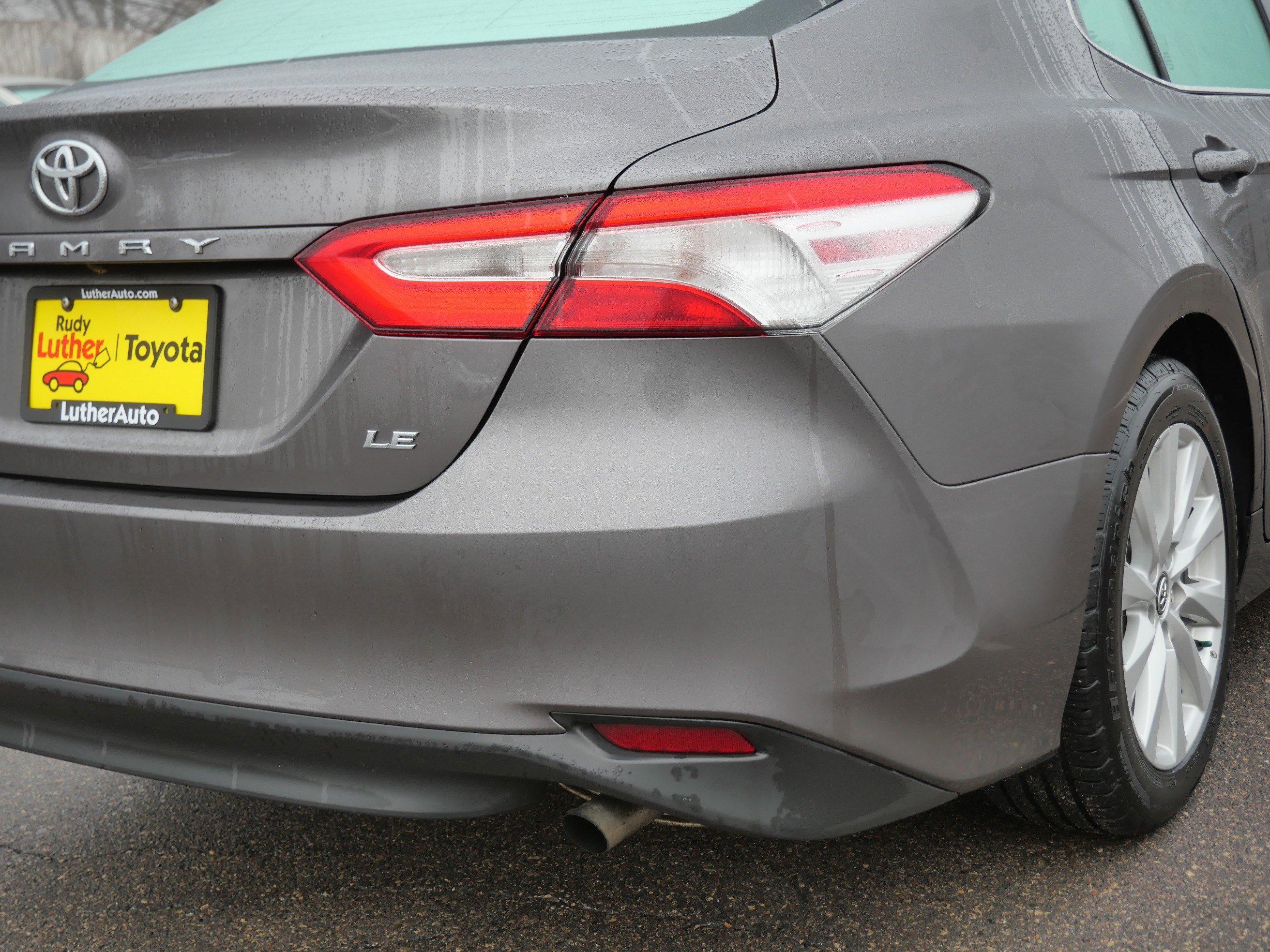 Certified 2020 Toyota Camry LE image 17