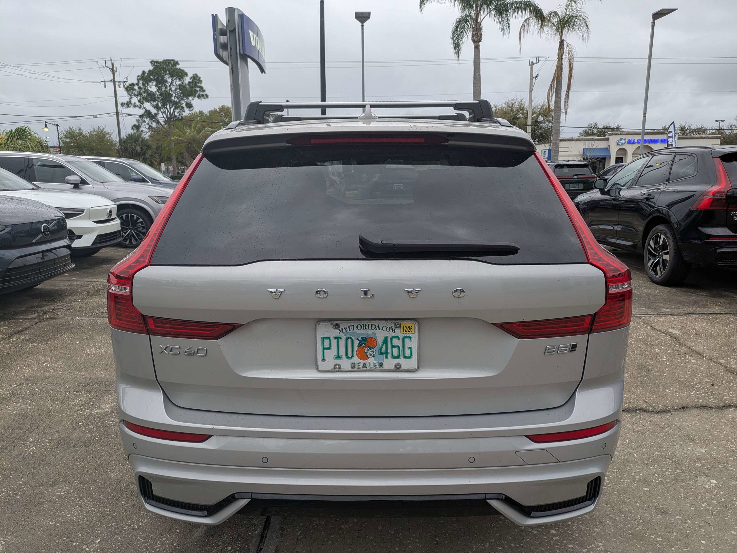 Used 2024 Volvo XC60 B5 Plus w/ Protection Package Premier image 5