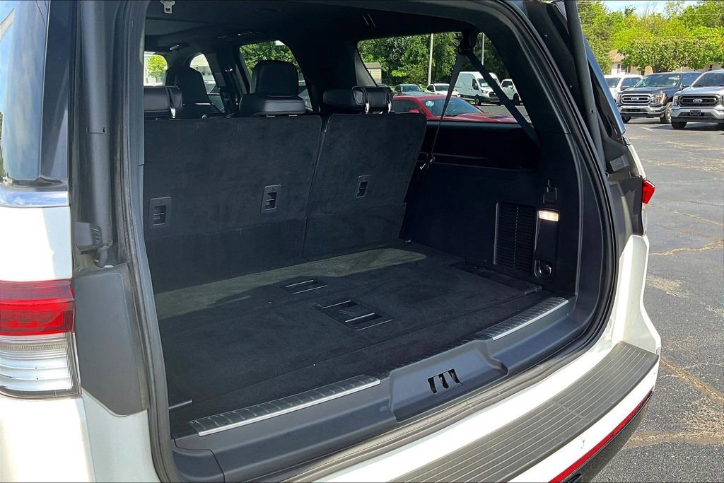 Used 2024 Lincoln Navigator L Reserve AWD/4WD image 8