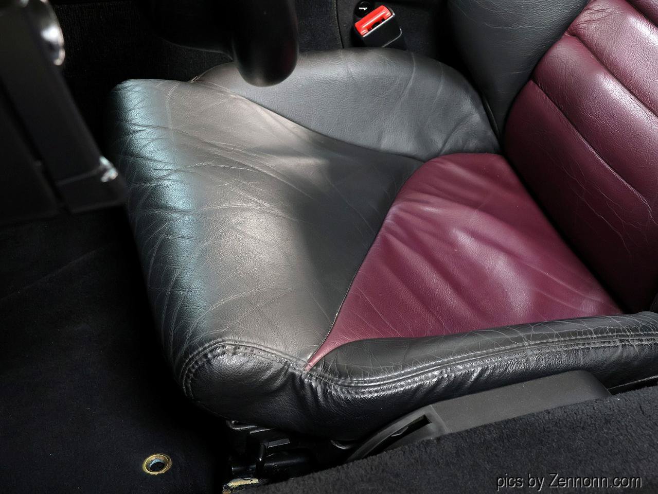 Used 1995 Chevrolet Corvette Convertible RWD image 40