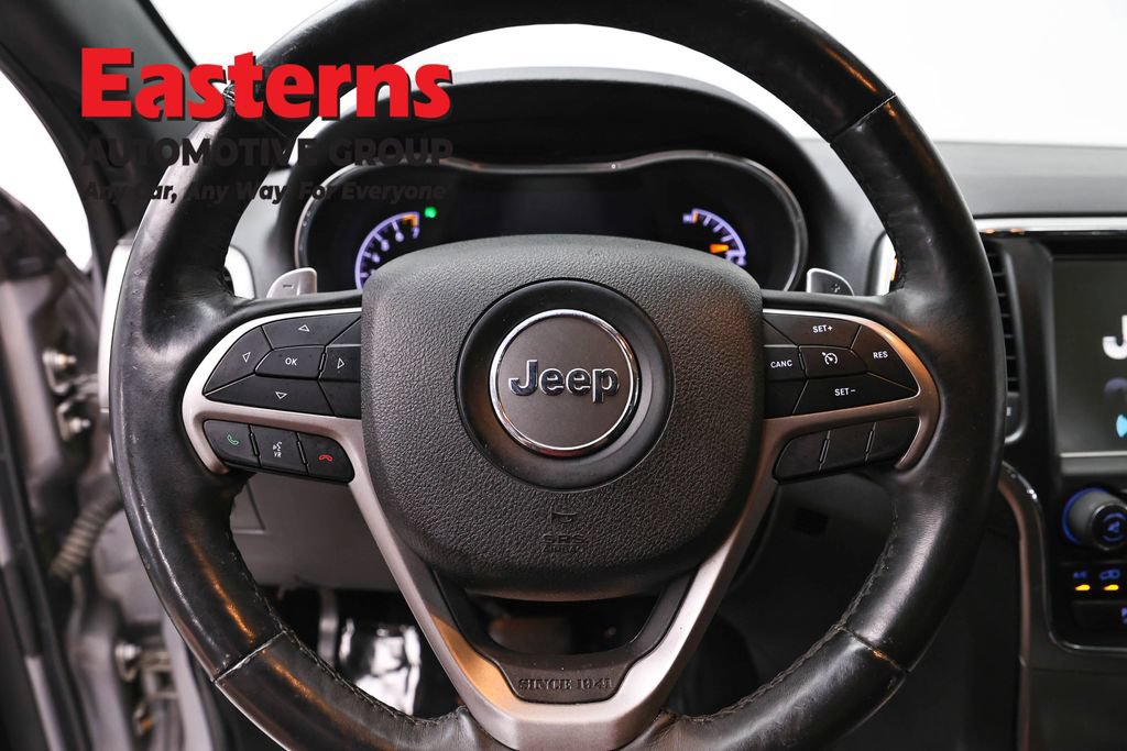 Used 2017 Jeep Grand Cherokee Altitude AWD/4WD image 10