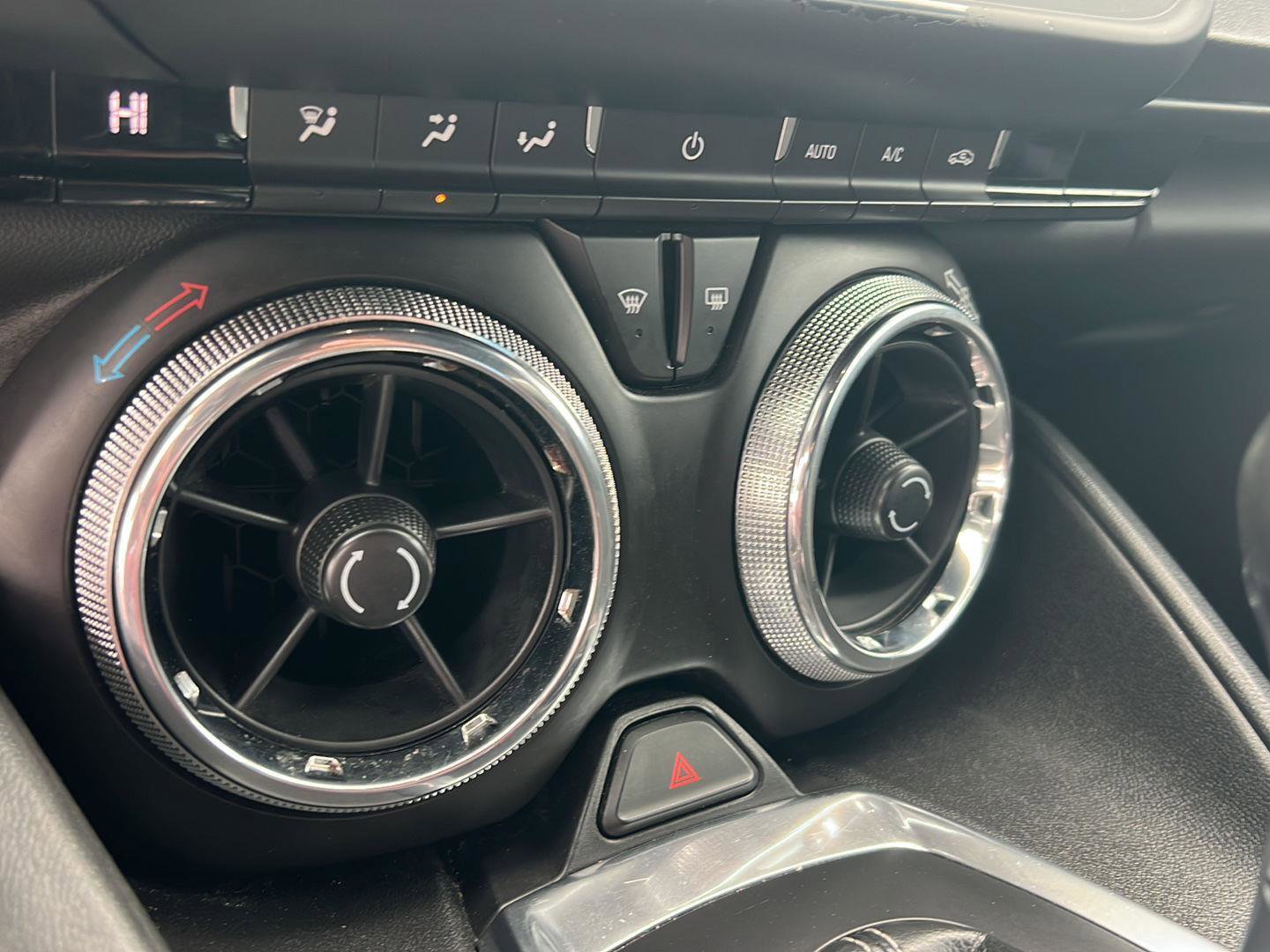 Used 2016 Chevrolet Camaro LT RWD image 21