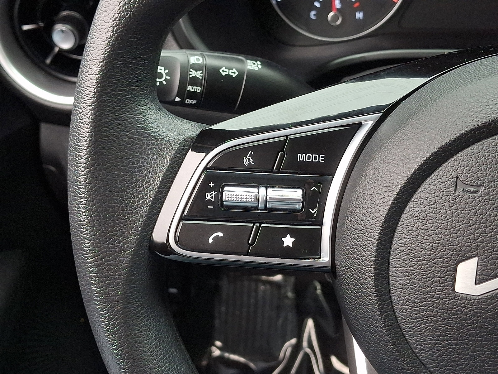 Used 2022 Kia Forte LXS image 20