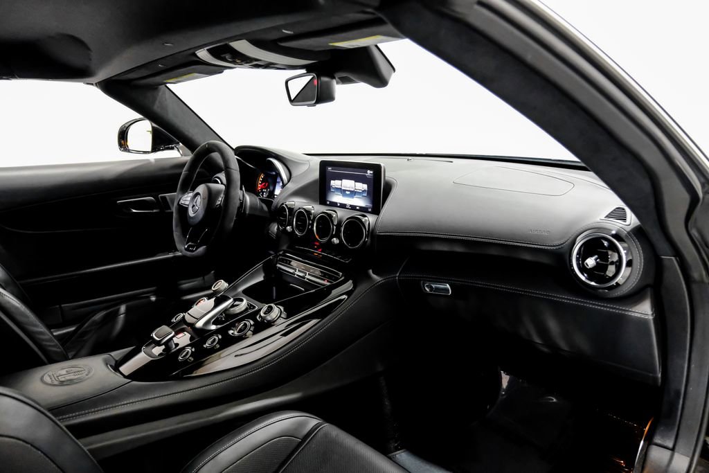 Used 2018 Mercedes-Benz AMG GT C w/ AMG Interior Night Package image 11