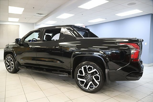 New 2024 Chevrolet Silverado EV RST image 4