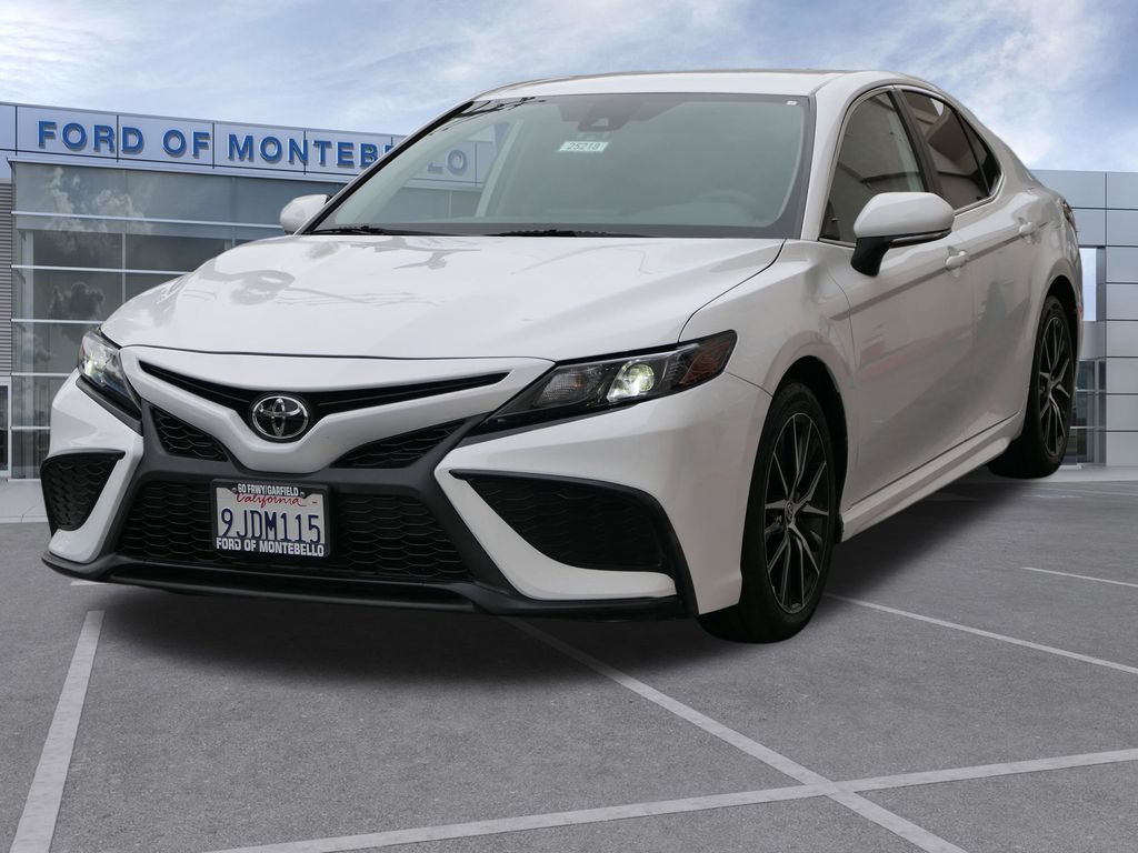 Used 2024 Toyota Camry SE FWD image 5