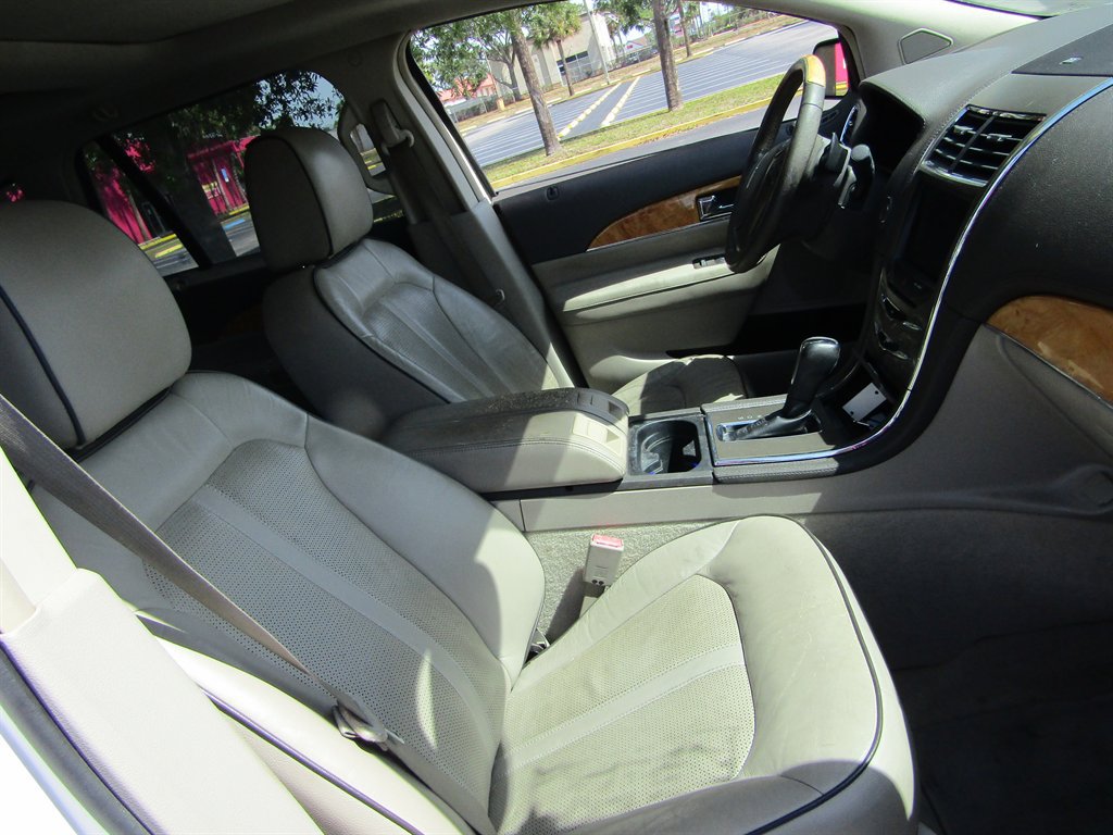 Used 2013 Lincoln MKX AWD image 5
