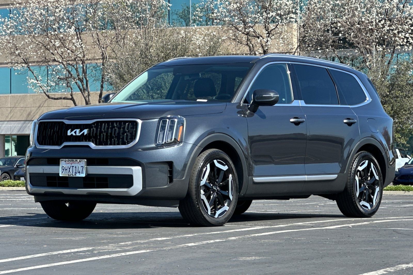 Used 2024 Kia Telluride EX image 9