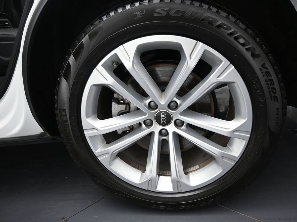 Used 2025 Audi Q7 3.0T Premium Plus AWD/4WD image 49
