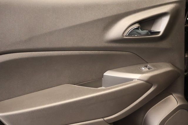 New 2026 Chevrolet Trax RS w/ Sunroof Package image 26